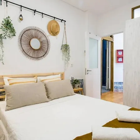 Jp39 - Baixa 18th Century Tiles With 2 Bdr! Apartman